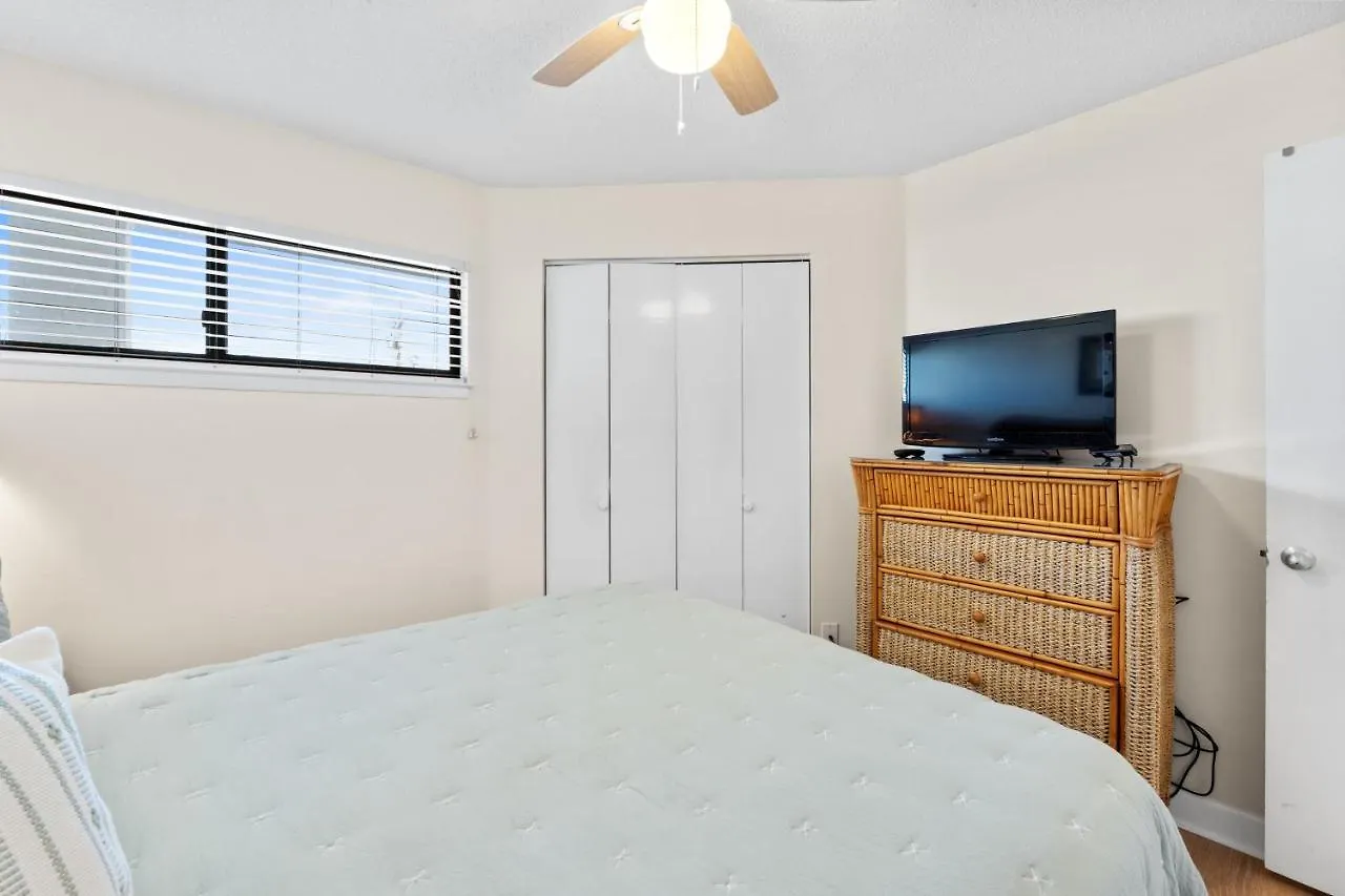 Дом отдыха Aquavista Condominiums #205-W By Book That Condo Панама-Сити